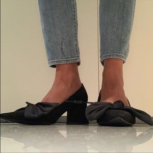 Pointed Toe Heels with Bow